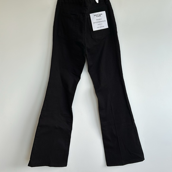 GOOD LEGS FLARE JEANS IN BLACK - Picture 6 of 10